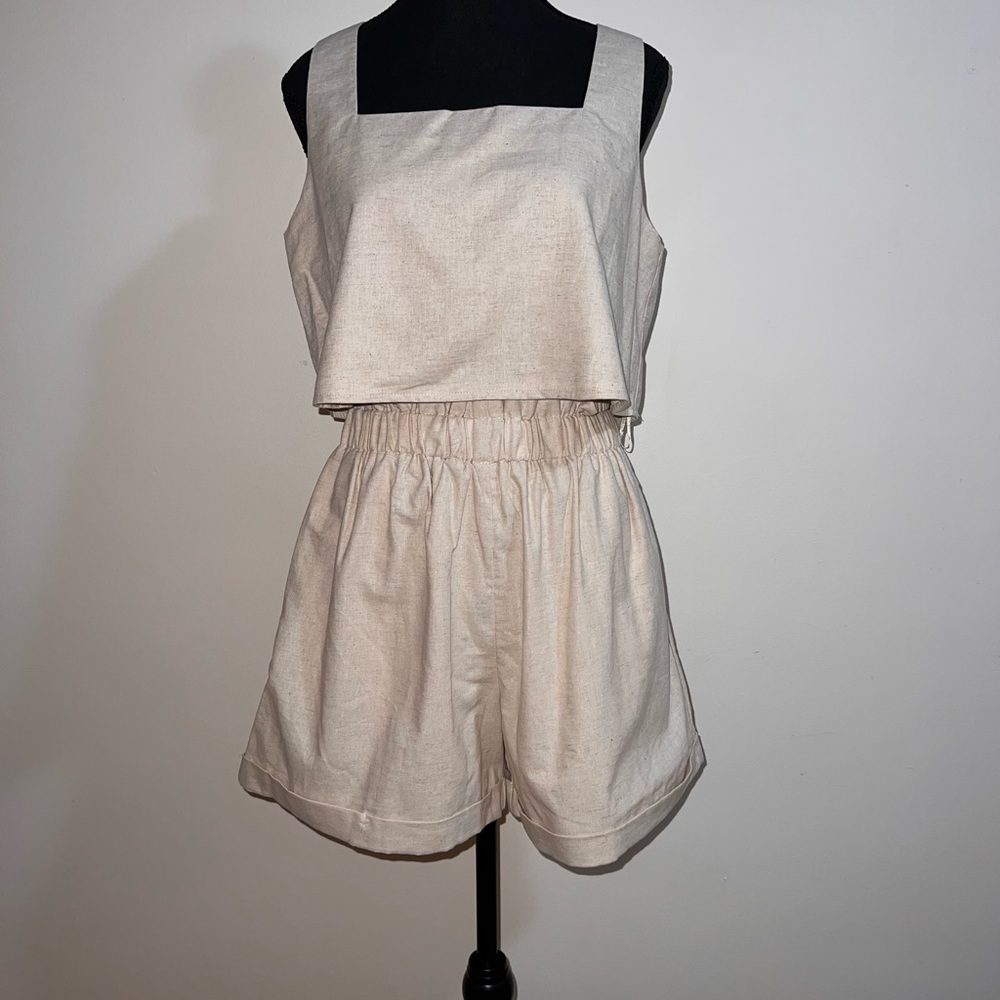 2 Piece - Crop top and shorts